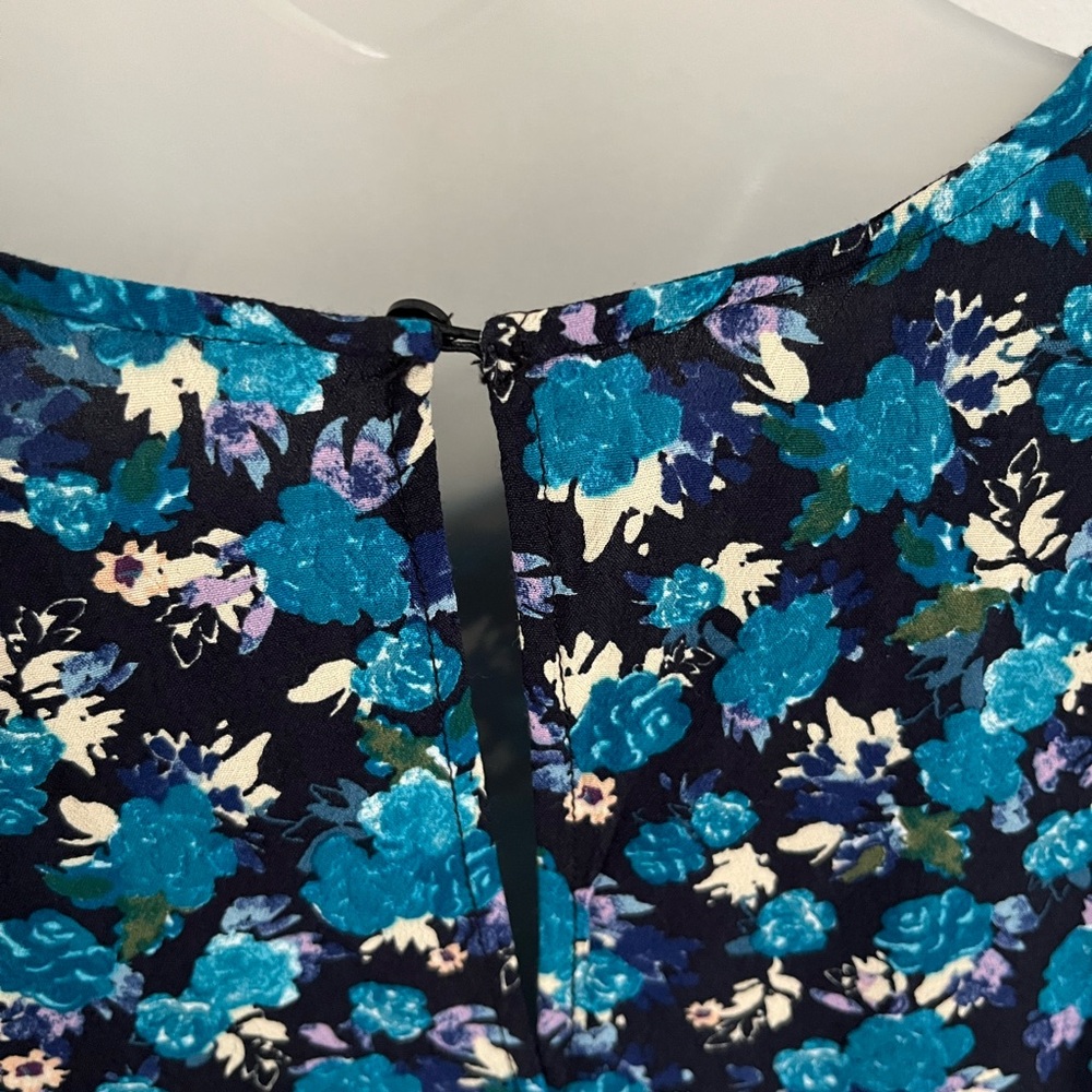 Zara pretty floral dress - Picture 8 of 13